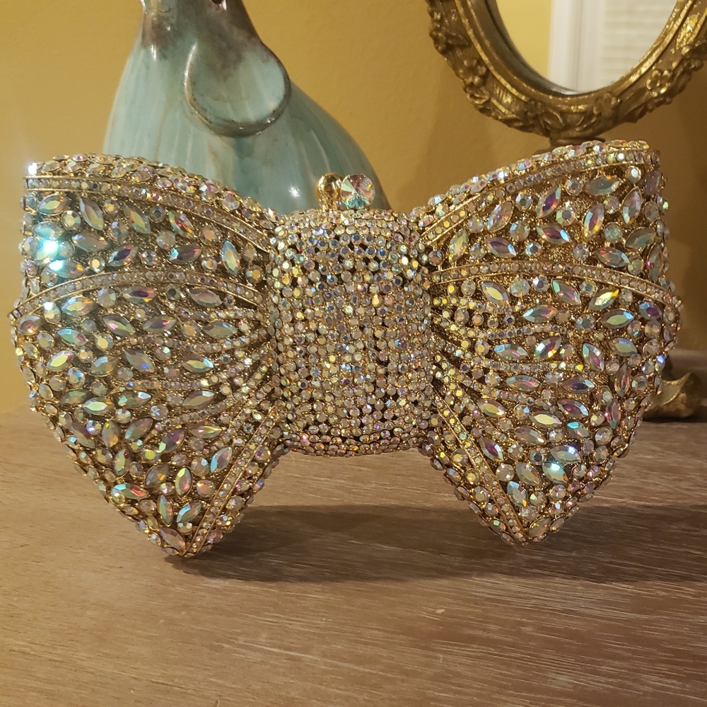NIB! Iridescent Rhinestone Bow Clutch - Picture 2 of 7